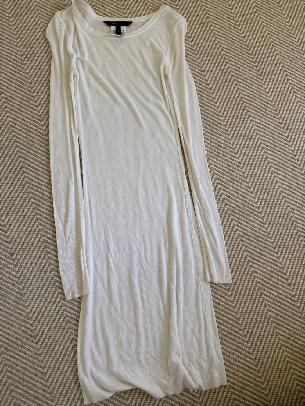 BCBGMaxAzria White Long-Sleeve Crewneck Knit Dress